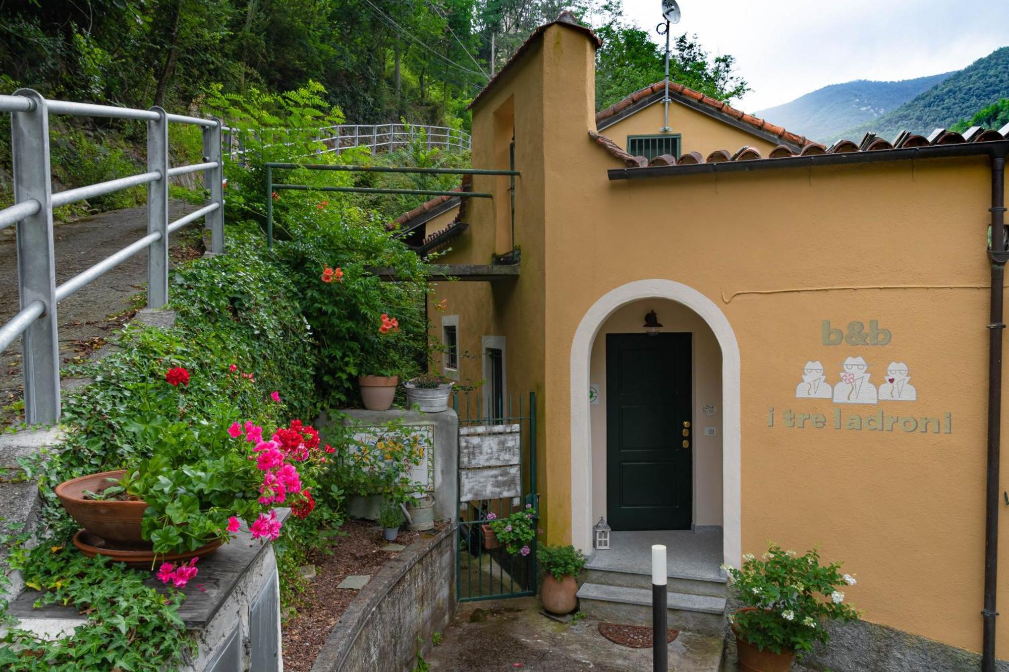 Bed and Breakfast I Tre Ladroni Nasino Экстерьер фото